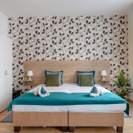 Prince Apartments Apartmanhotel 3*