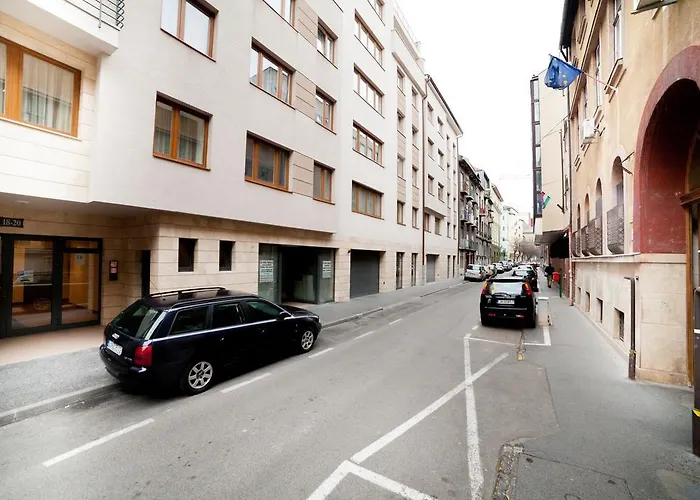 Prince Apartments Lägenhetshotell 3*