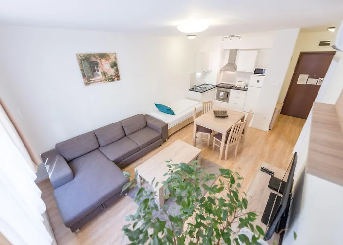 Prince Apartments Lägenhetshotell 3*