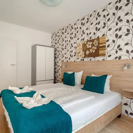 Prince Apartments 3*