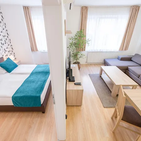 מלון דירות Prince Apartments 3*