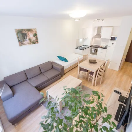 Prince Apartments מלון דירות 3*