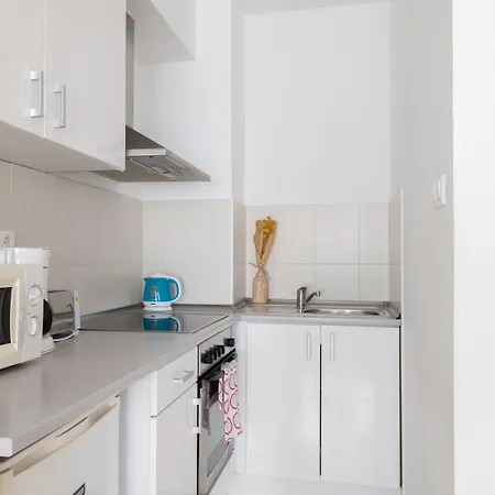 Prince Apartments מלון דירות 3*