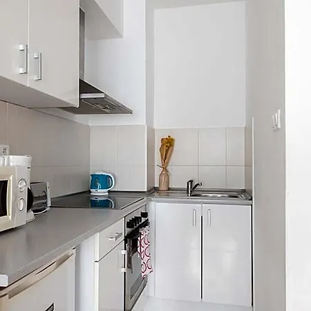 Prince Apartments 3*