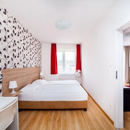 Prince Apartments Aparthotel 3*
