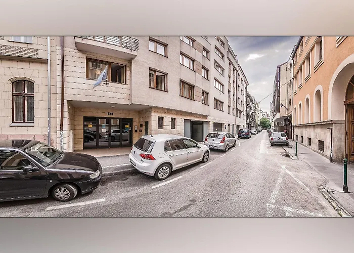 Prince Apartments 3*