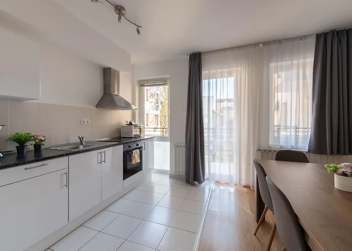 Prince Apartments Apartmanhotel 3*