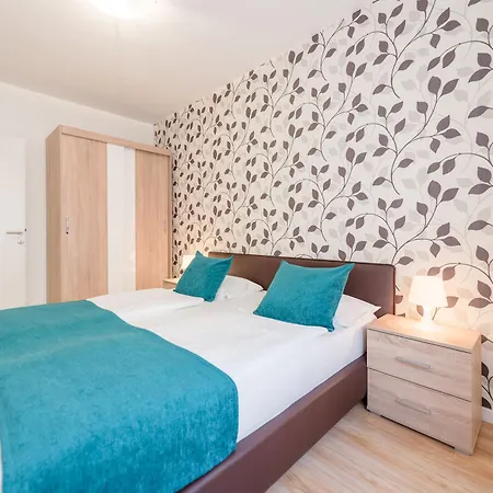 Prince Apartments Aparthotel