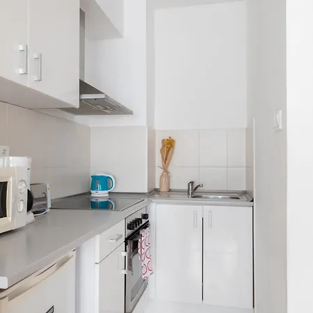 Prince Apartments Aparthotel 3*